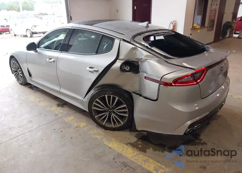 2018 Kia Stinger Premium z USA, uszkodzony, nr VIN KNAE25LA4J6015145